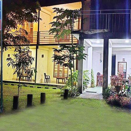 Dream Day Leisure Homes Сигирия Екстериор снимка